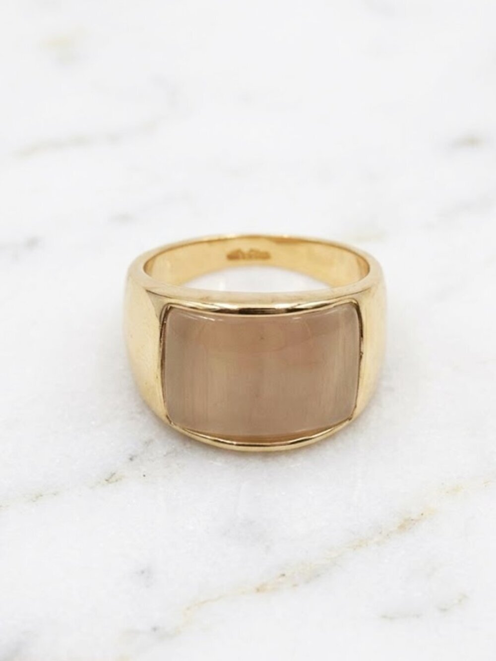 Ladies Fashionable Gold Ring  